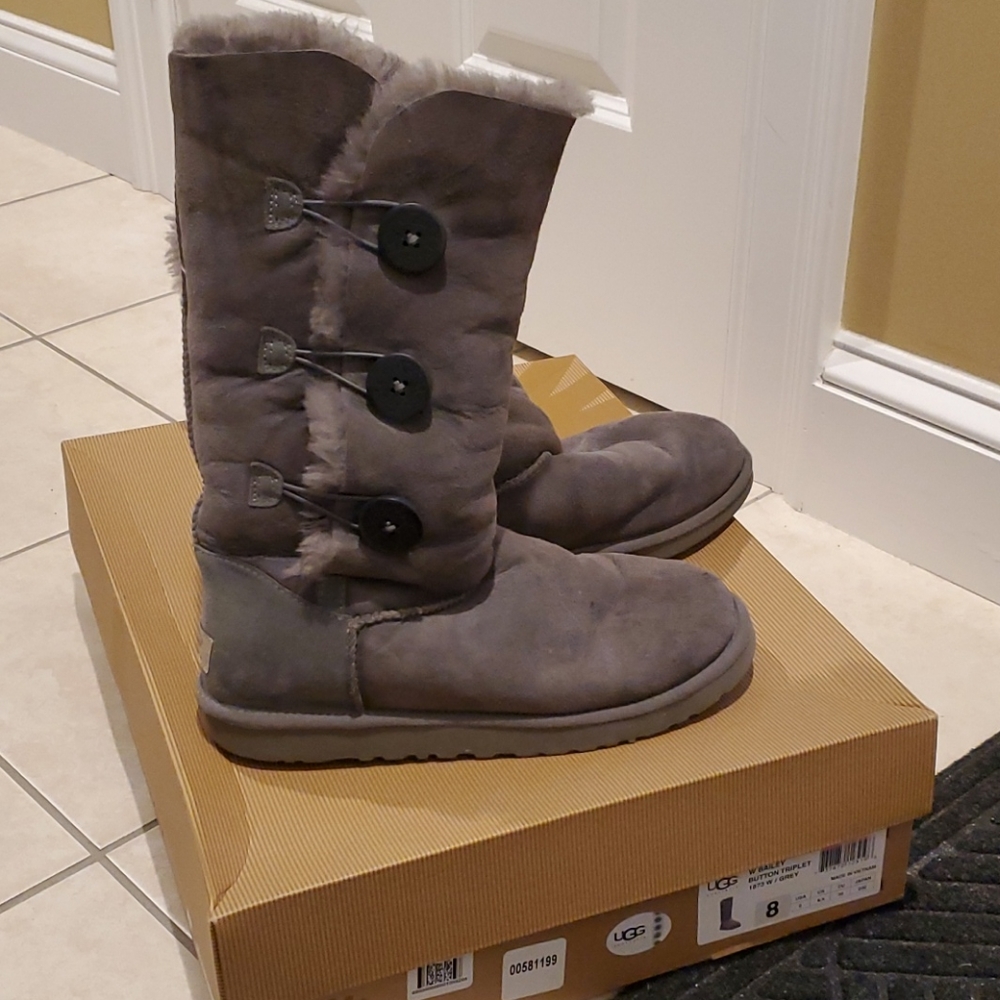 Ugg baily button tall